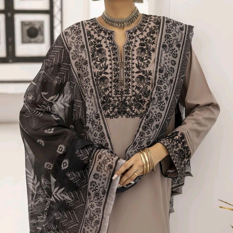 Brown 3pc embroidered chiffon lawn dresses with Printed Dupatta Cotton Embroidery Womenswear 2
