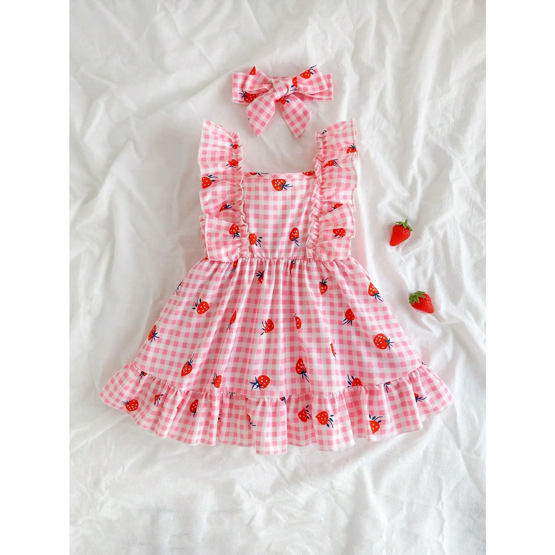 Vintaside Kids Baby Girl Halter Dress, In A Pink And White Plaid Design, Is Paired With A Lovely Strawberry Print For A Fresh And Natural Vibe.The Shoulder Of The Dress Is Decorated With Ruffles, Which Perfectly Interprets The Summer Fashion And Elegant L