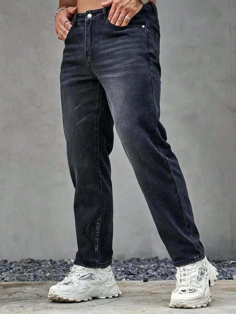 Product Introduction of Men's Straight Leg Loose Casual Fashion Jeans With Pockets 19