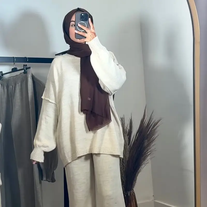 Round high neck knit Coord set 5