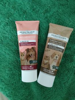 Product Review of 75g Arden Grange Tasty Paste - Grain free dog treat from F**c 0