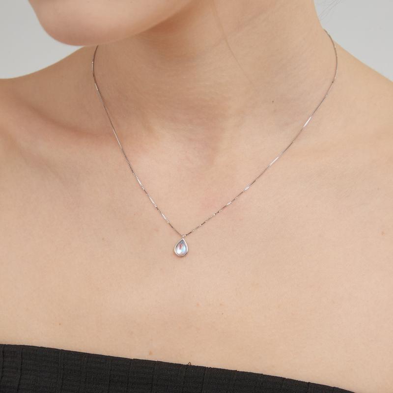 Moonstone Droplet Necklace (S925) 4