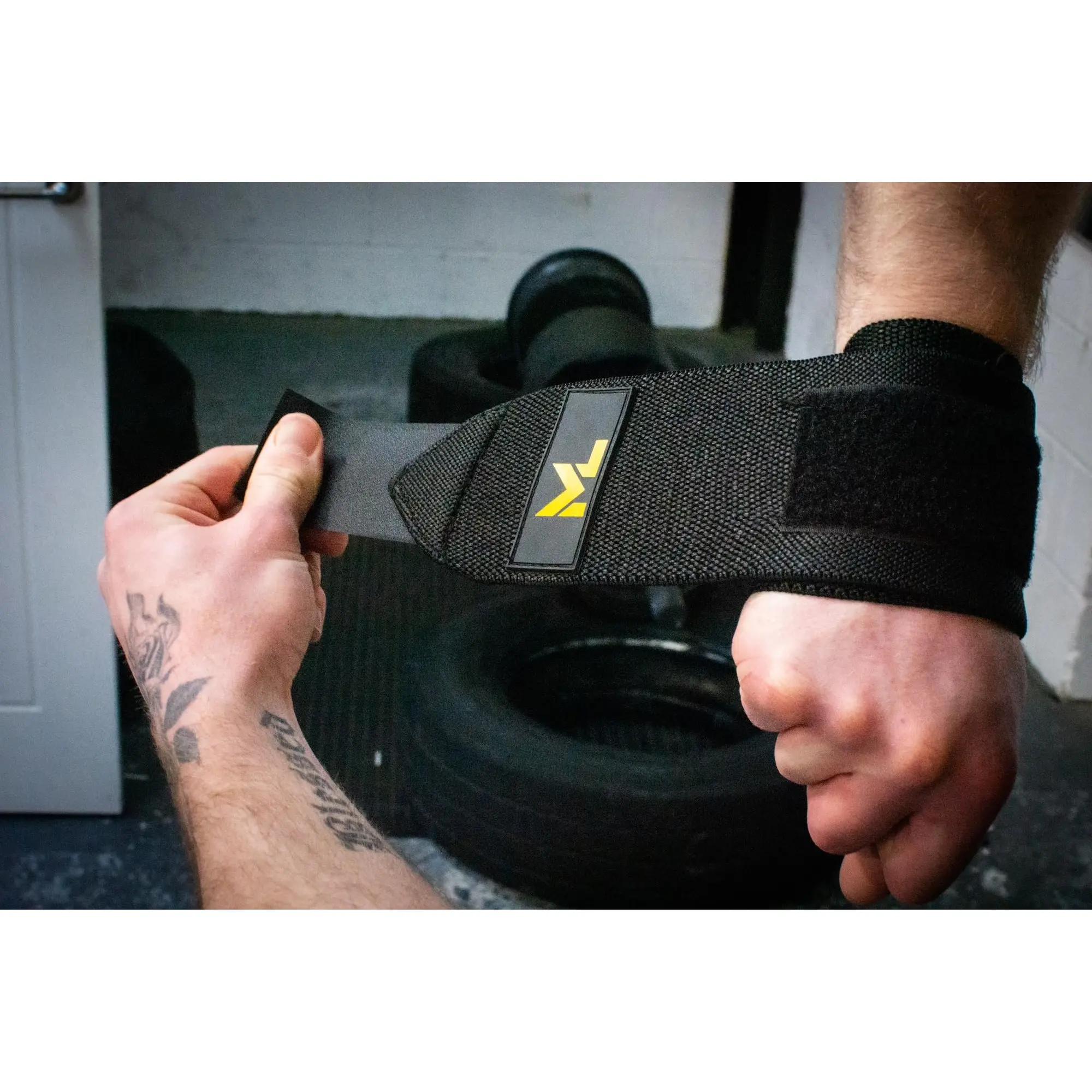 Muscle Locker Gym Wrist Wraps 24" 60cm Maximum Wrist Support for Weightlifting, Strength Training, Powerlifting, Gym Wrist Straps, Bench Press, Lifting Straps, Wrist Brace (Flexible)