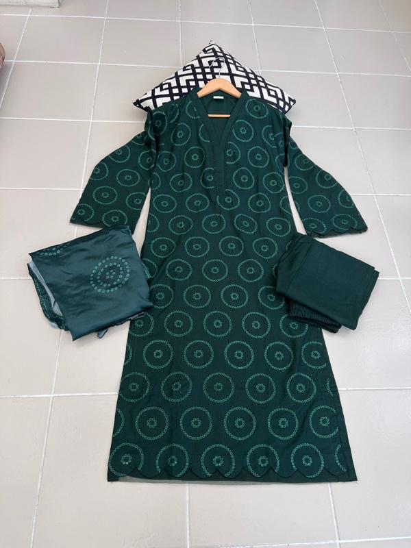 Product Introduction of 3 pc dhanak fabric Chickenkari long shirt suit with dupatta , organza detailing on daman and sleeves Womenswear 5