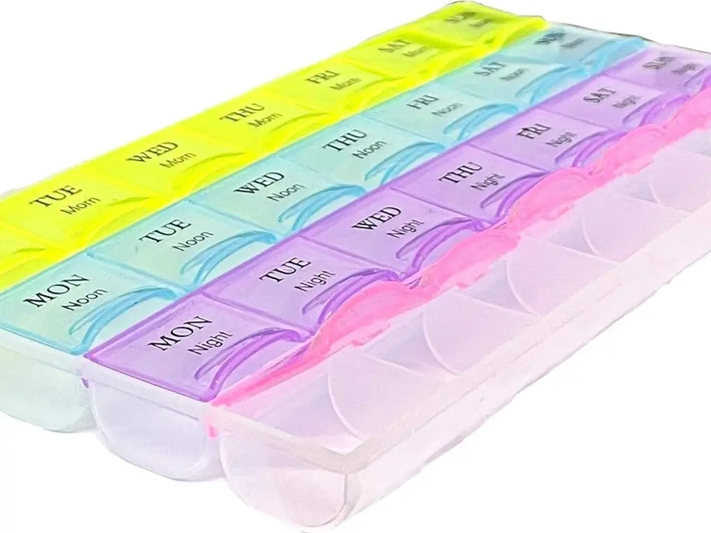 Weekly Pill Box 7 Day 28 Compartments Tablet Organiser with Labels for Medicines
