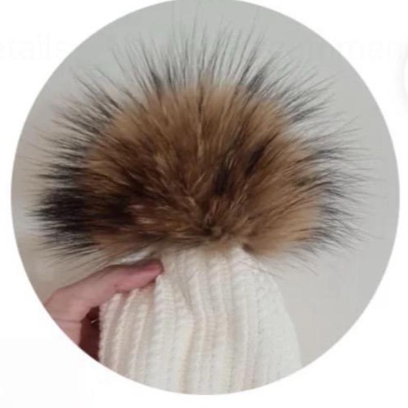 Women's Knitted Hat with Removable Pom Pom - Winter Fashion Accessory 6