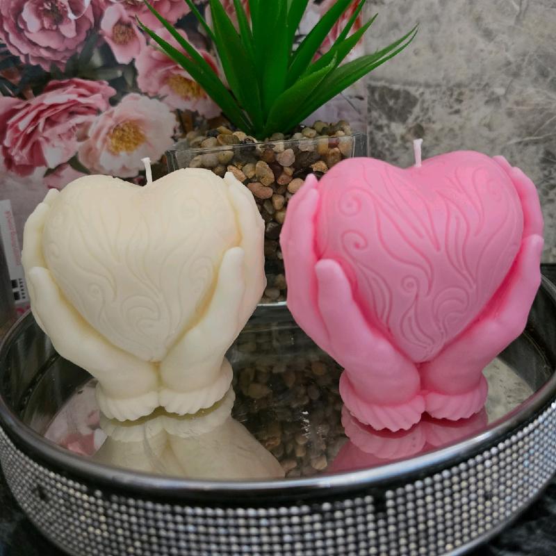 The Little Candle Club - Your Heart in my Hands Soy Wax Candle - Decor, Decorative 2
