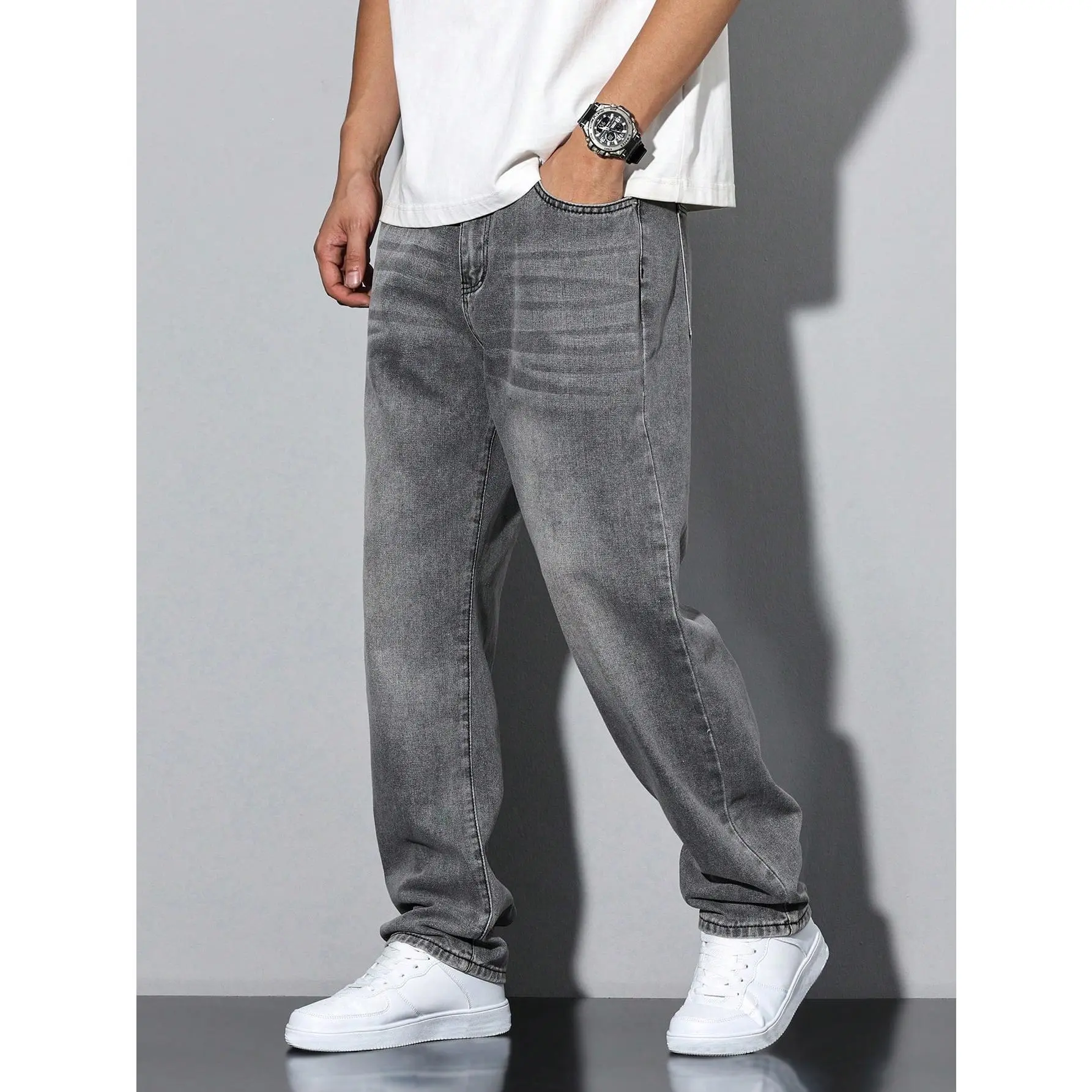 Manfinity RivetRise Men's Casual Washed Straight Leg Jeans, Men Baggy Jeans Menswear Viscose
