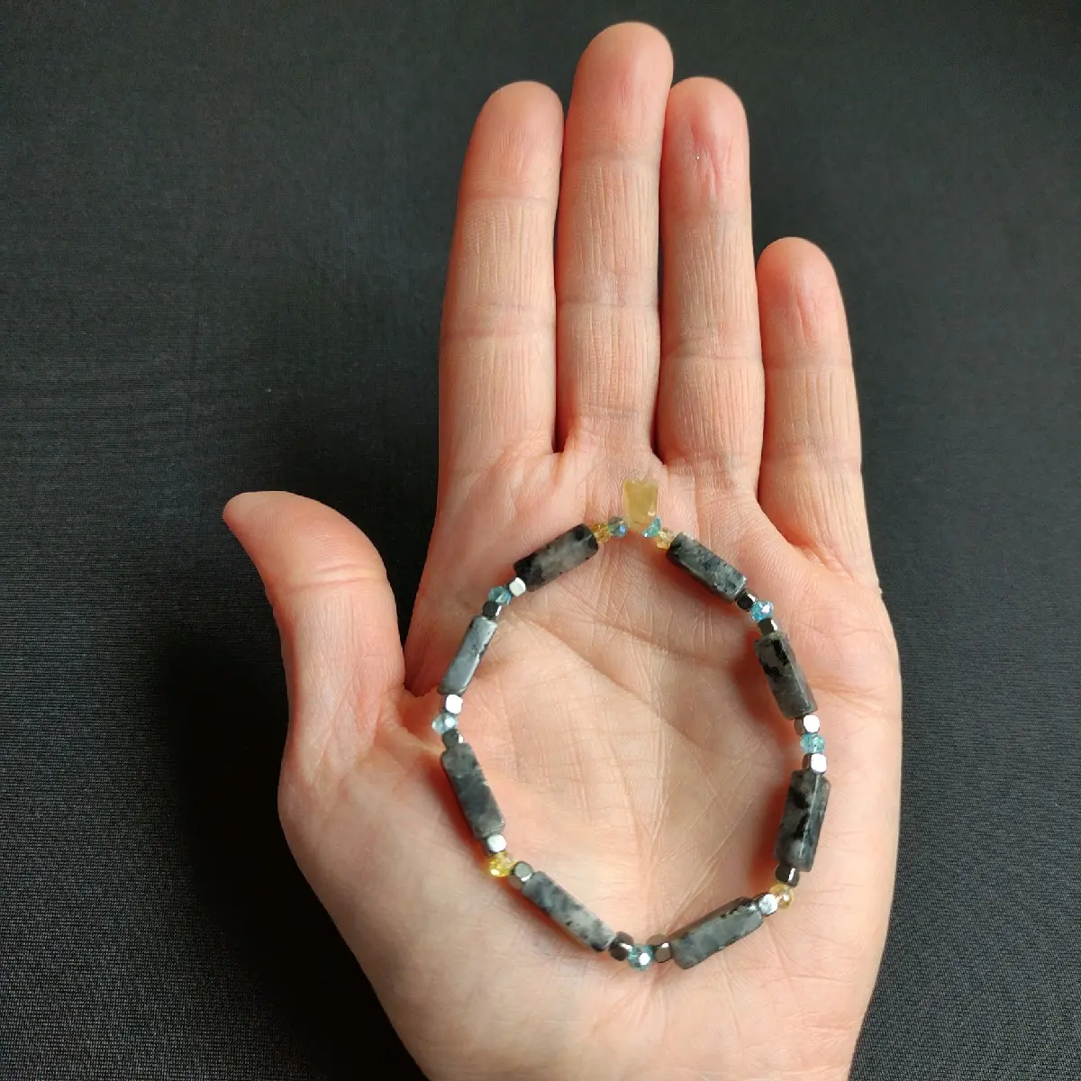 MintWish.You - Black Labradore - Natural Gemstone Bead Bracelet - Stretch Boho Chakra Colour Meditation  - 16cm circumference