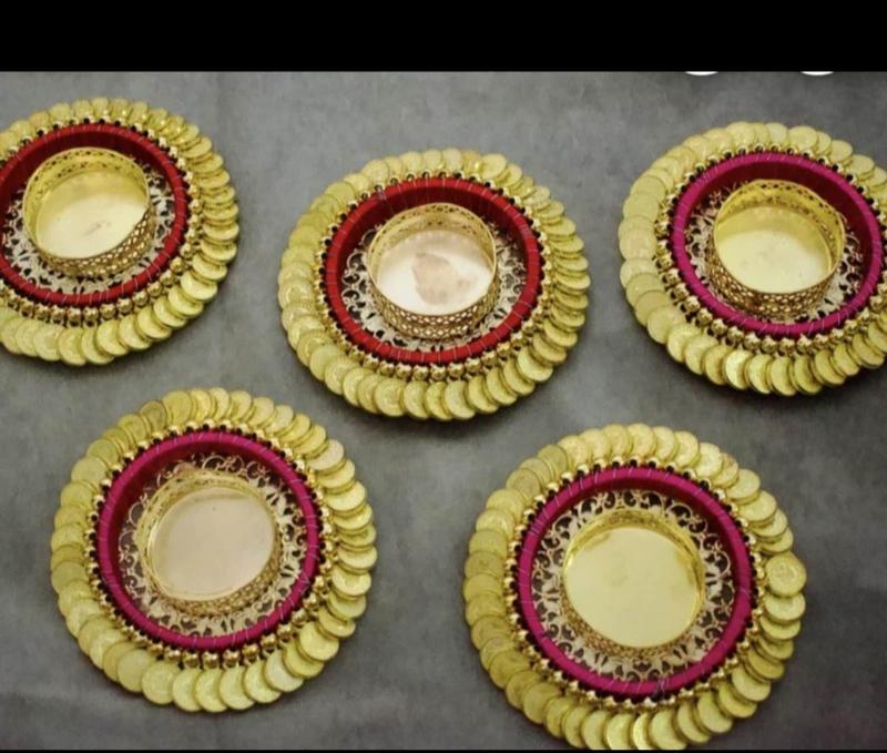 Set of 2 Elegant Coin Candle Holders with Ornate Gold Finish 3