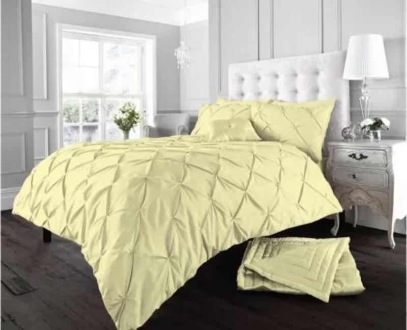 Product Introduction of Alexander duvet covers for bedding Alexander PinTuck Quilt Duvet Cover with Matching Pillow Case Reversible Comfortable Bedding Set Home Decor 9