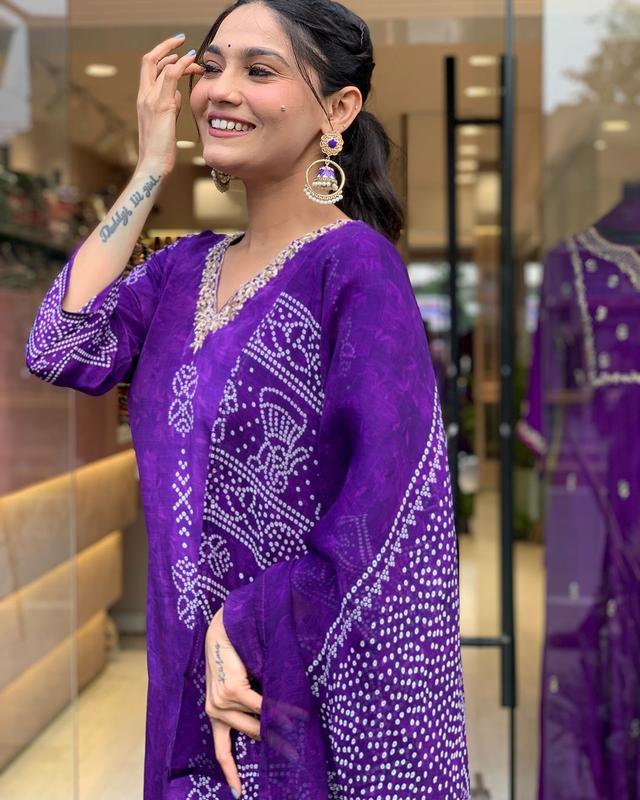 Women's Pakistani Style Traditional French Crepe Fabric Top, Viscos Gadhval Fabric Bottom and Chanderi Dupatta Ready to wear 5