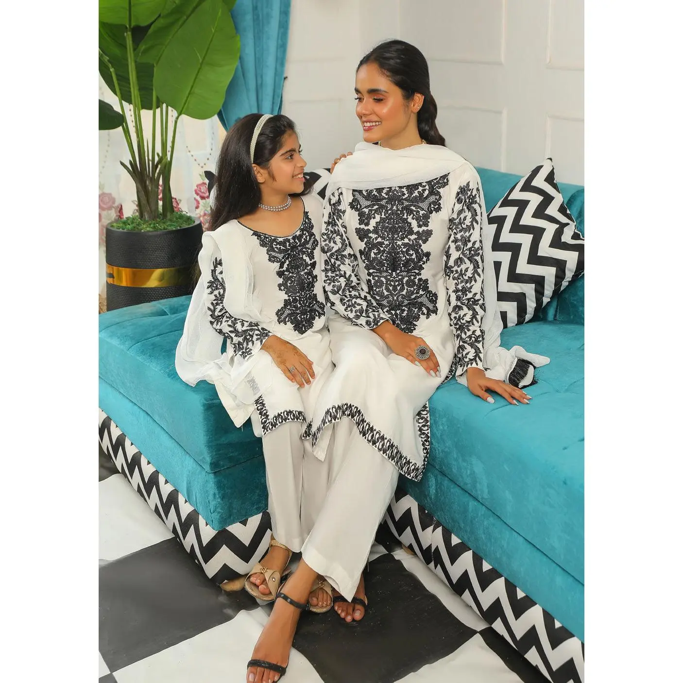 HK29 Readymade White Mother & Daughter Linen Suit