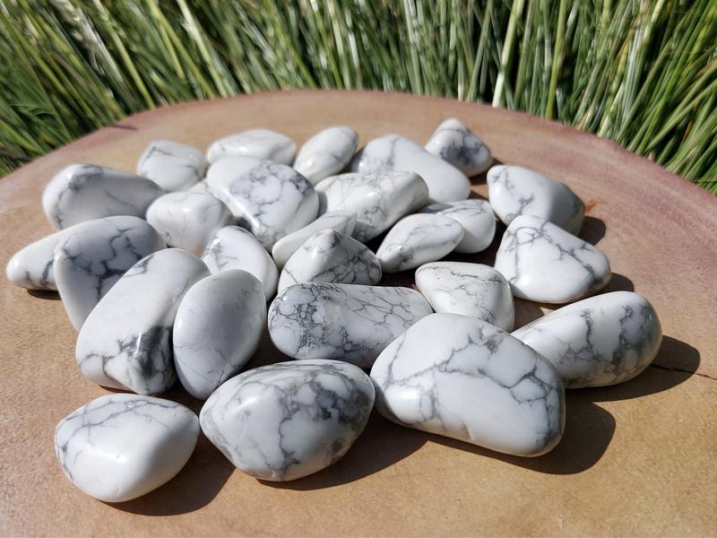 Howlite Tumbled Stone, A Grade Tumbled Stone. Howlite Crystal Gemstone, You choose the size you would like !! UK Seller. 1