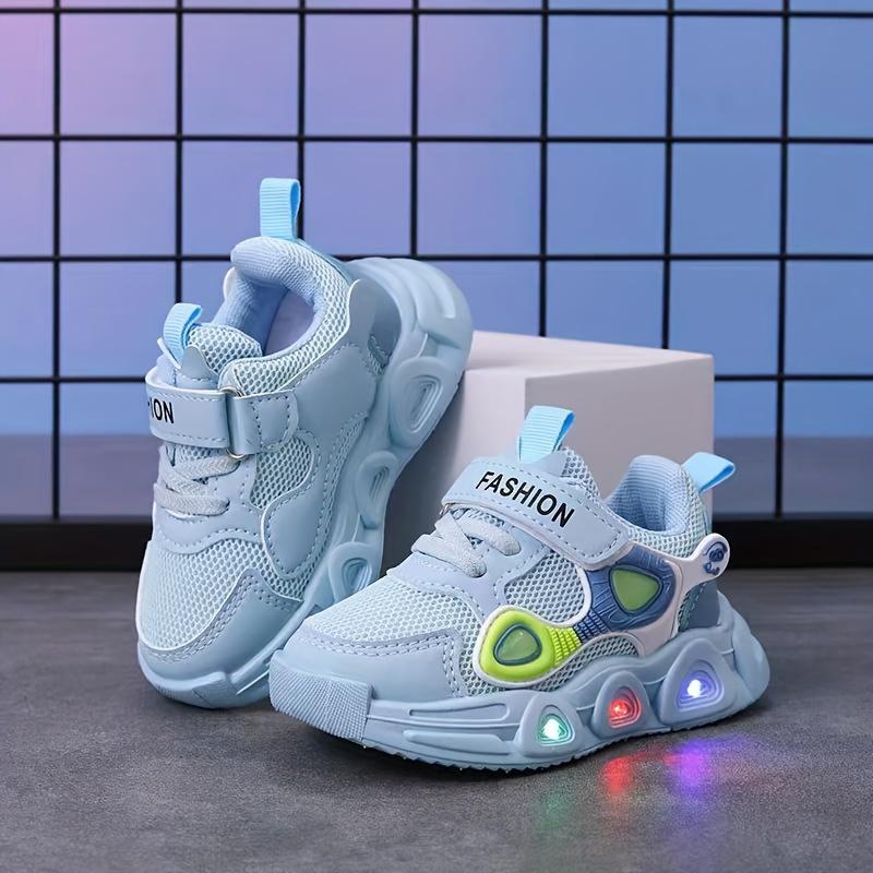 New Spring And Autumn Light-Up Mesh Shoes for Boys And Girls, Soft-Soled Casual Sports Shoes. 1
