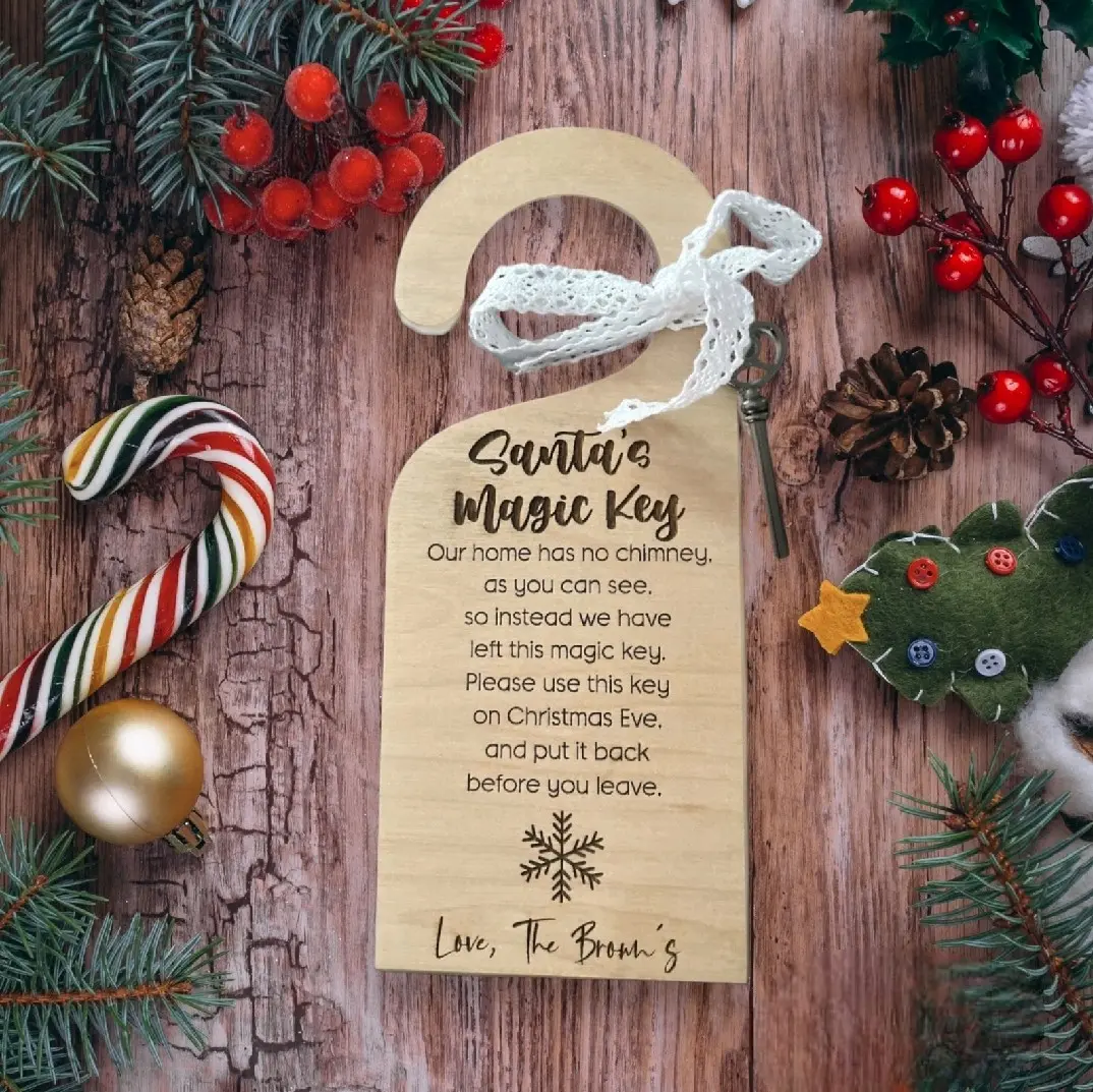 Personalized Santa's Magic Key - Handcrafted Wooden Christmas Ornament Decoration - Accessory, Gift