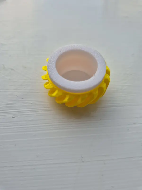 colourful playful fidget ring to cure boredom and relieve stress 2024 sensory trending craze fidgettoy adults 4