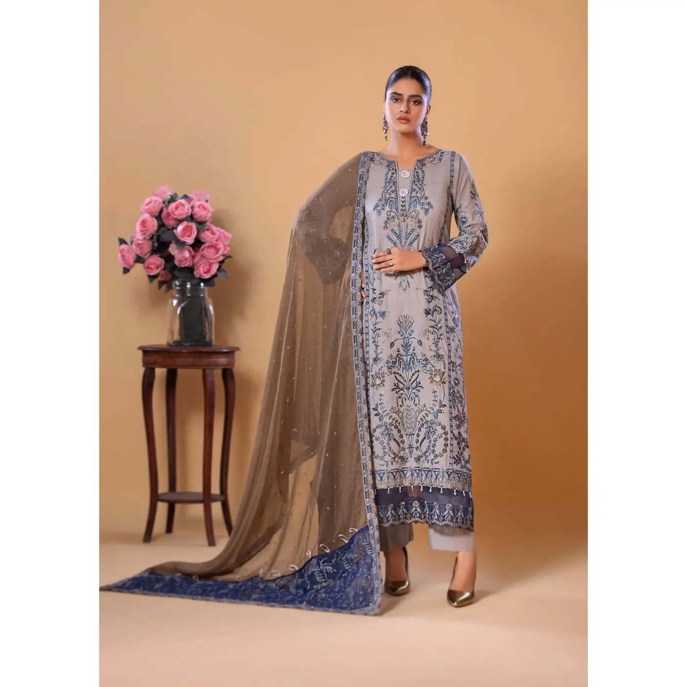 HSS-120 - Readymade Heeras Suit