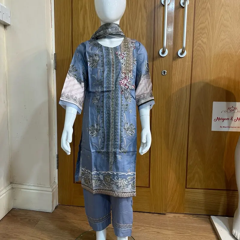 Menaal’s kids digitally printed & embroidered linen Pret ! 0