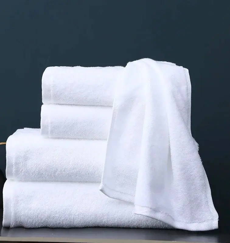 Bath Towel Luxurious Super Soft 100% Cotton, 700 GSM Premium Bath Towel, Lightweight and Highly Absorbent Quick Drying Towels, Luxury Bathroom Essentials for Hotels, Spa, Hosts, and Perfect for Daily Use 0