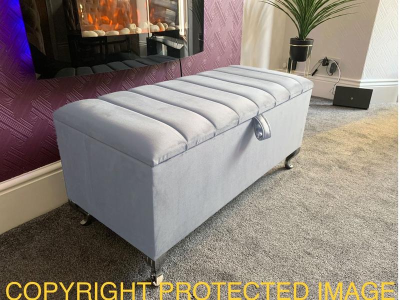 Product Introduction of Ottoman Storage Box Panel Cut Design Blanket Toys Storage Upholstered Bench Footstool Handcrafted Plush Velvet 14