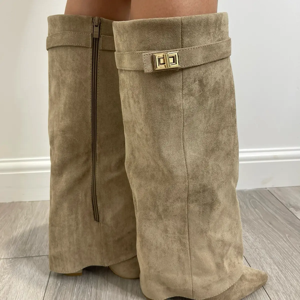 Knee High Lock Suede Boots - 2 COLOURS