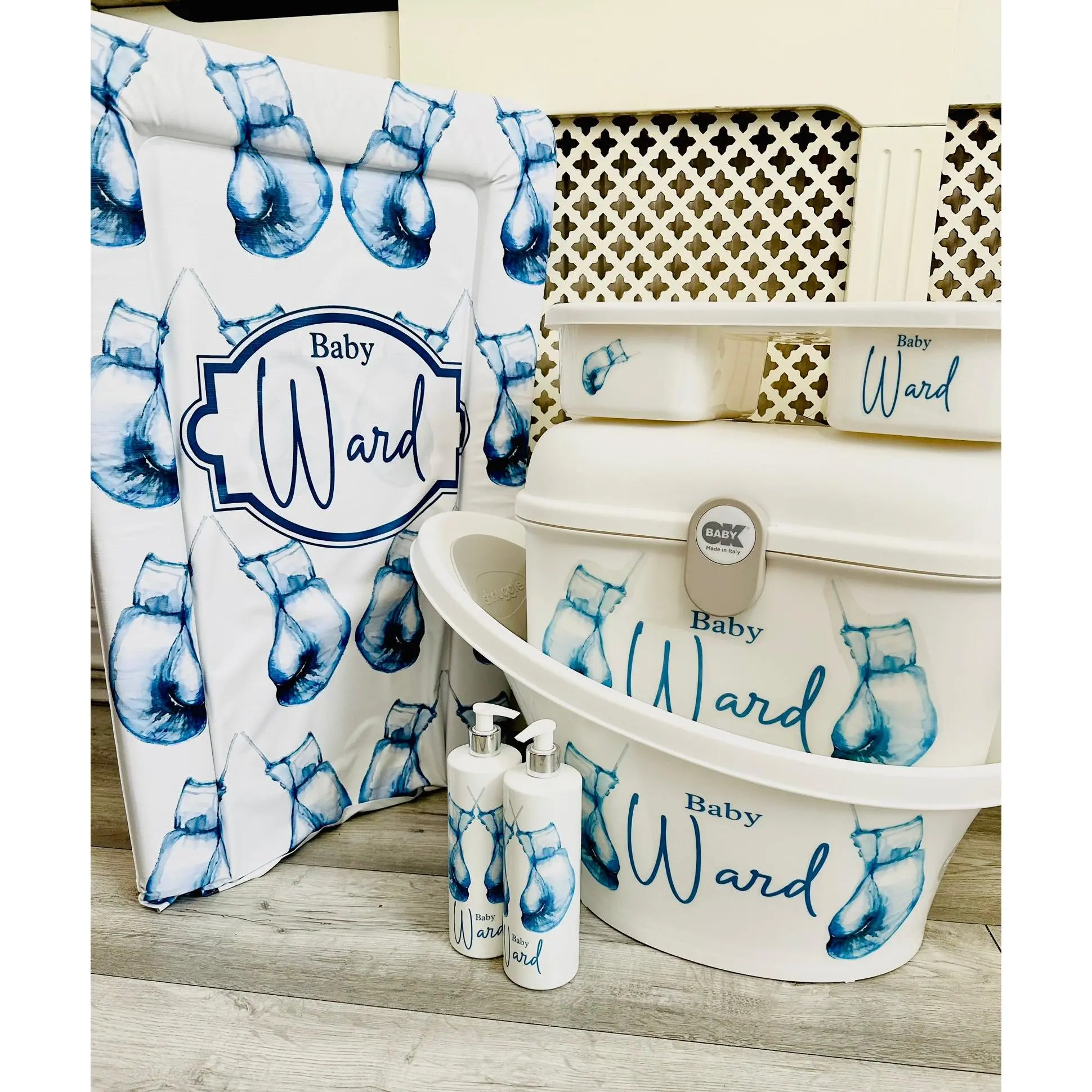 Shnuggle bath personalised set boxing glove