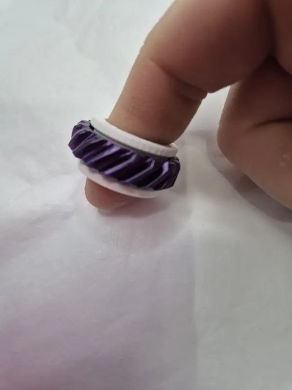 colourful playful fidget ring to cure boredom and relieve stress 2024 sensory trending craze fidgettoy adults 5