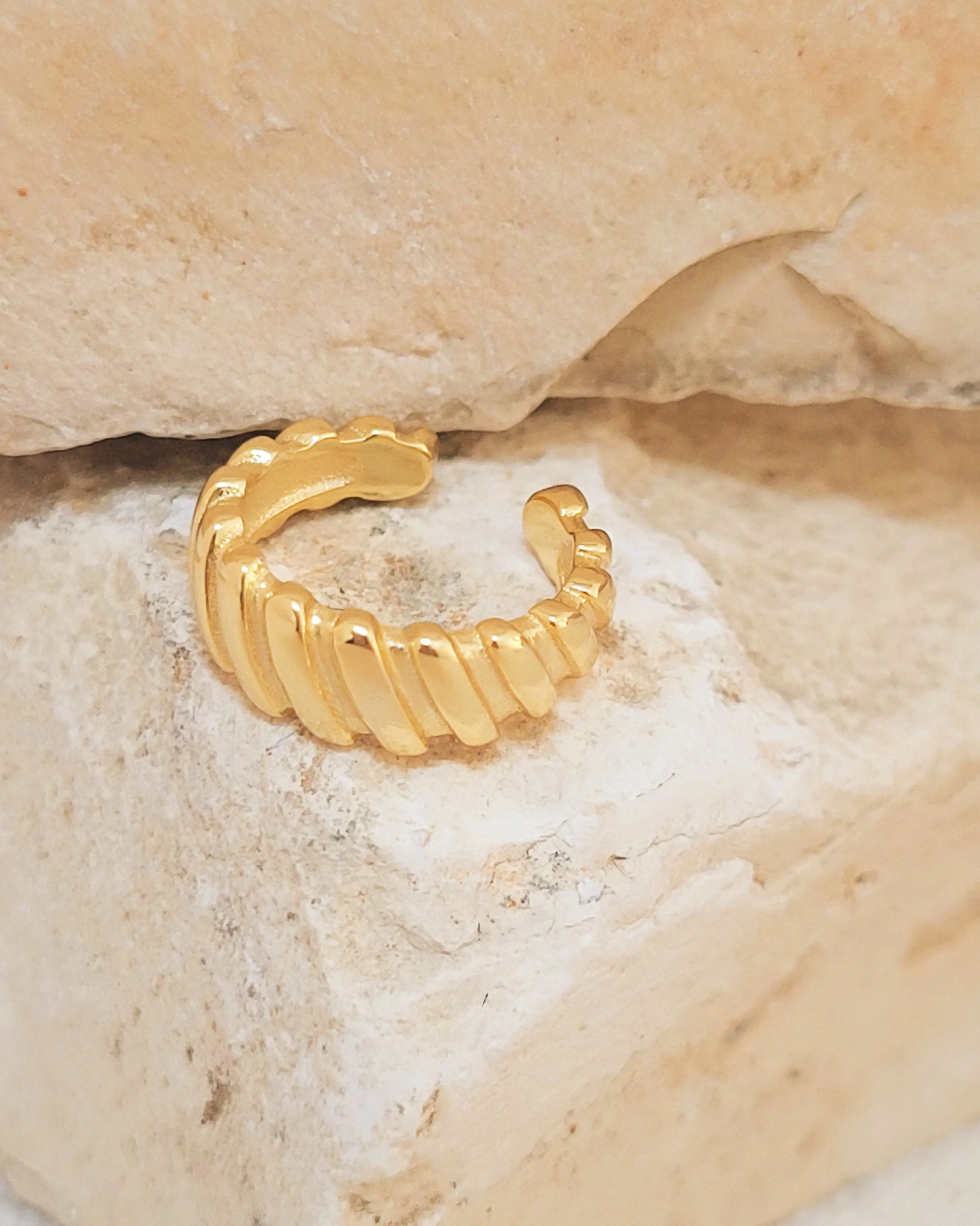Croissants Dome Cuff