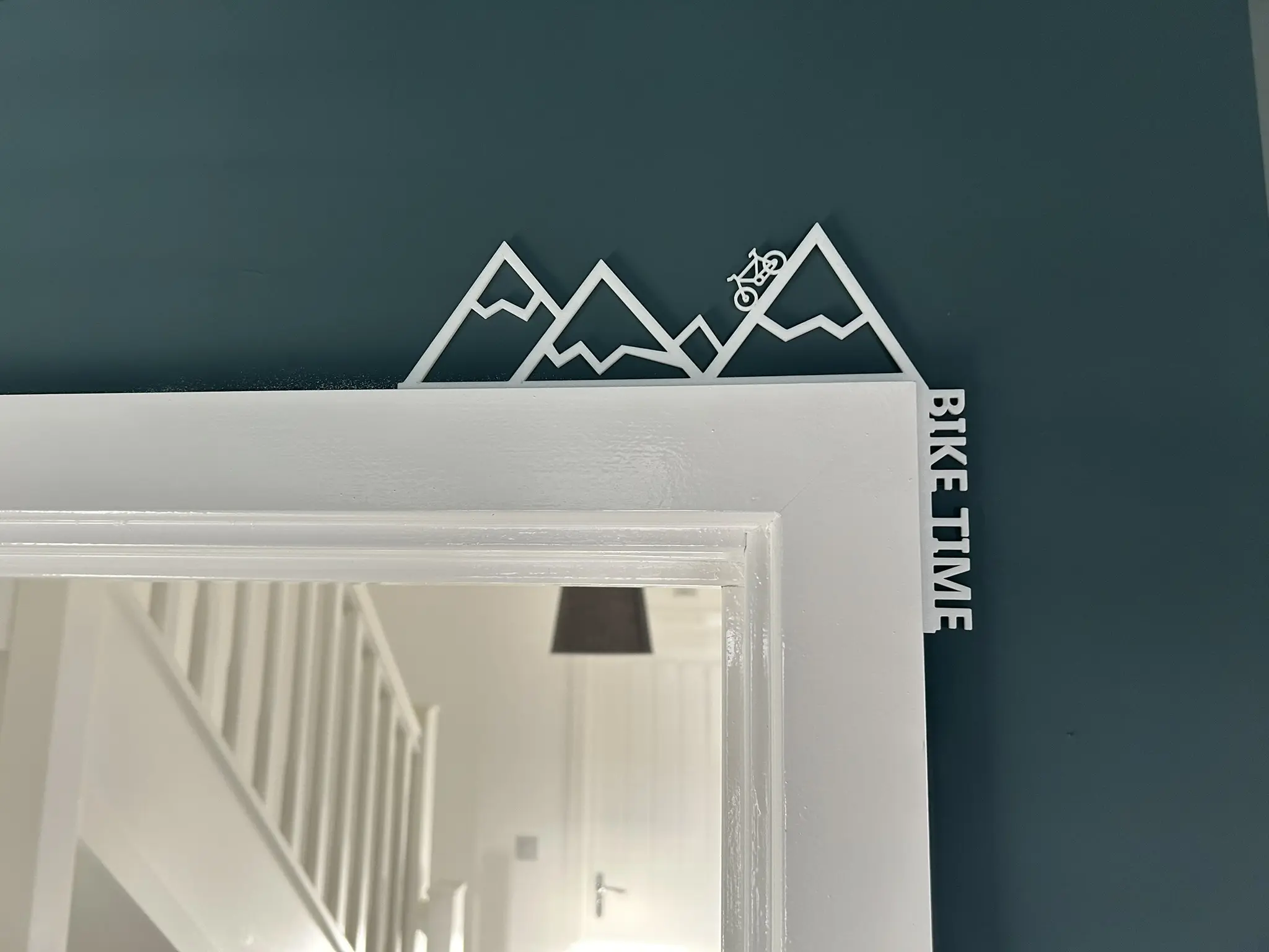 Cycling-Themed Door Corner Accent – 3D Printed Bicycle Mountain Scene