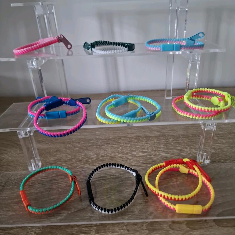 Zipper Bracelet for Women - Fashion Accessory 2