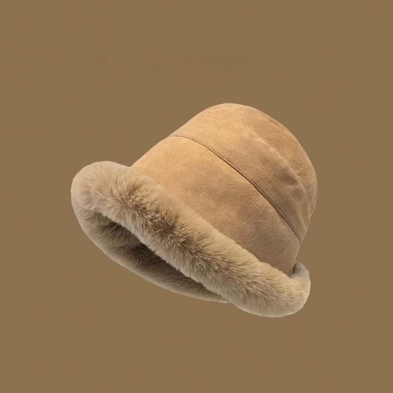 Product Introduction of 2025 New Women's Winter Bucket Hat: Fleece-lined, Thickened, Thermal Cotton, Windproof Earflaps, Fashion All-Matching Plush hat 3