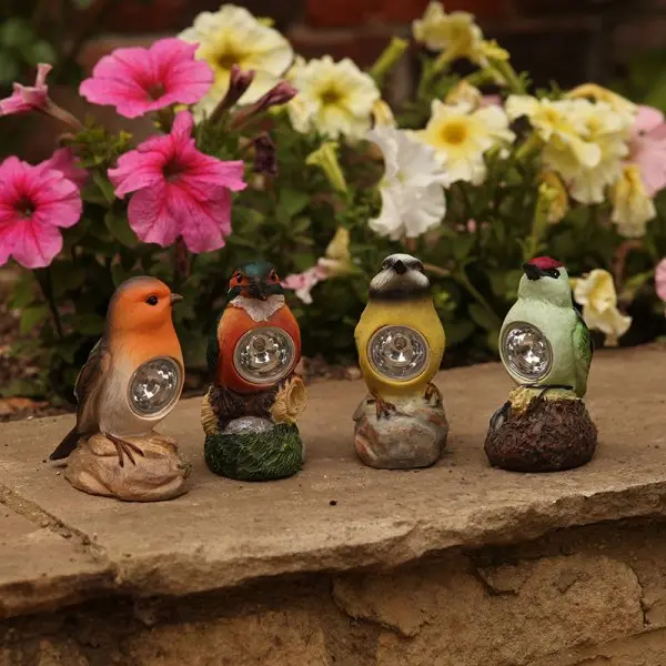Solar Bird Garden Decorations LED Spotlight Robin, Kingfisher, Blue Tit or Woodpecker 1