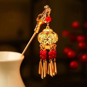 Festive Light-Up Vintage Tassel Hairpin – Palace Lantern Design, Perfect for Halloween & Celebrations