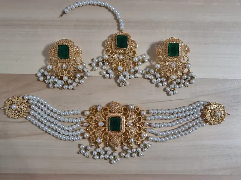 White Pearls Choker Set with Earring and Tikka 2