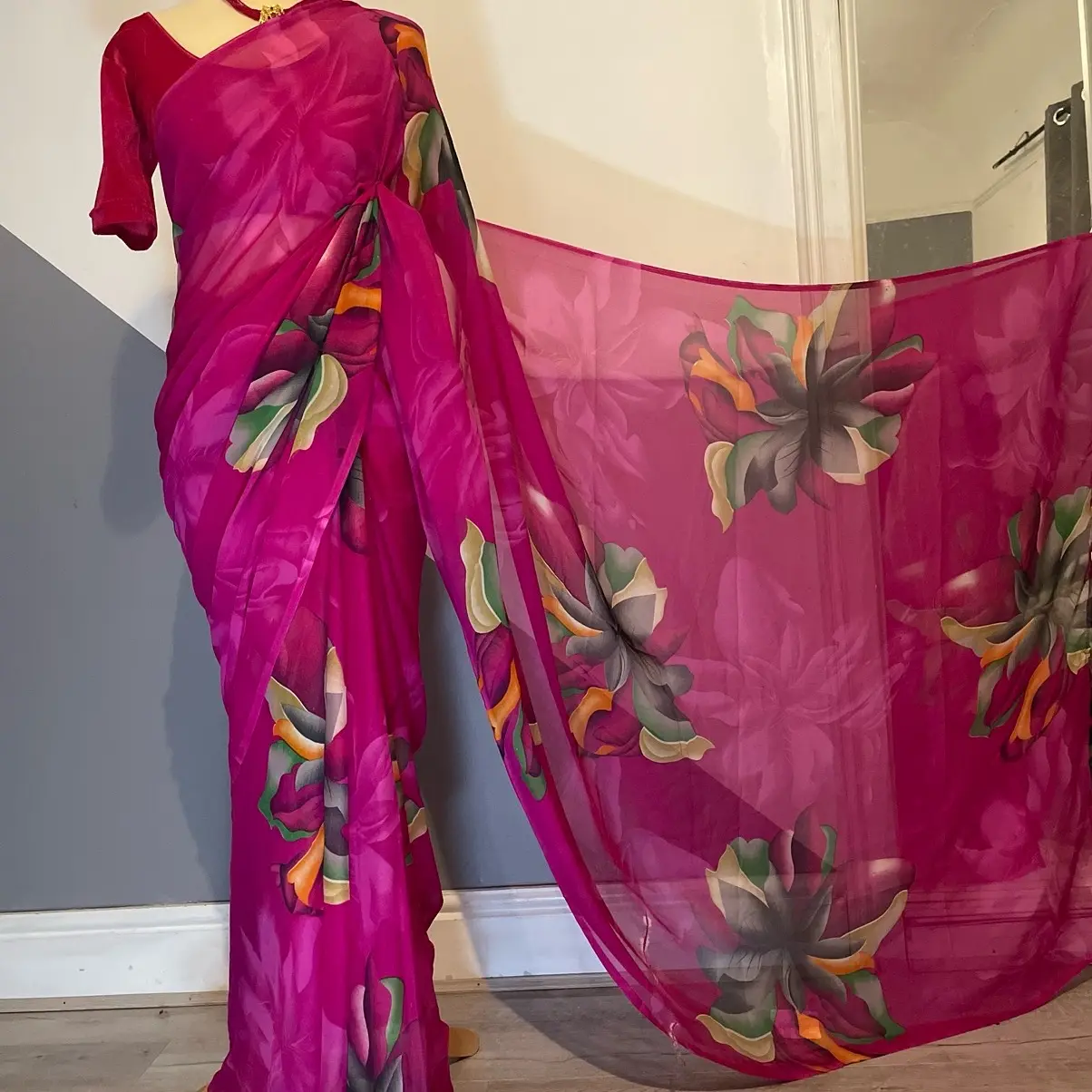 Viral Chiffon Saree - Perfect for Any Occasion