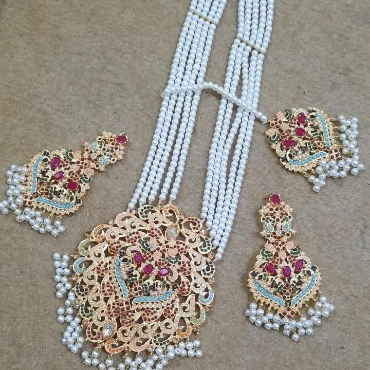 Noor ul ain Long nauratan mala set with pearls with earring tikka 2