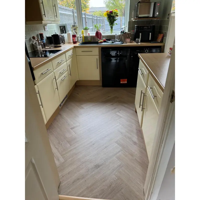 5m² Self Adhesive Floor Planks - Rustic Wood 5