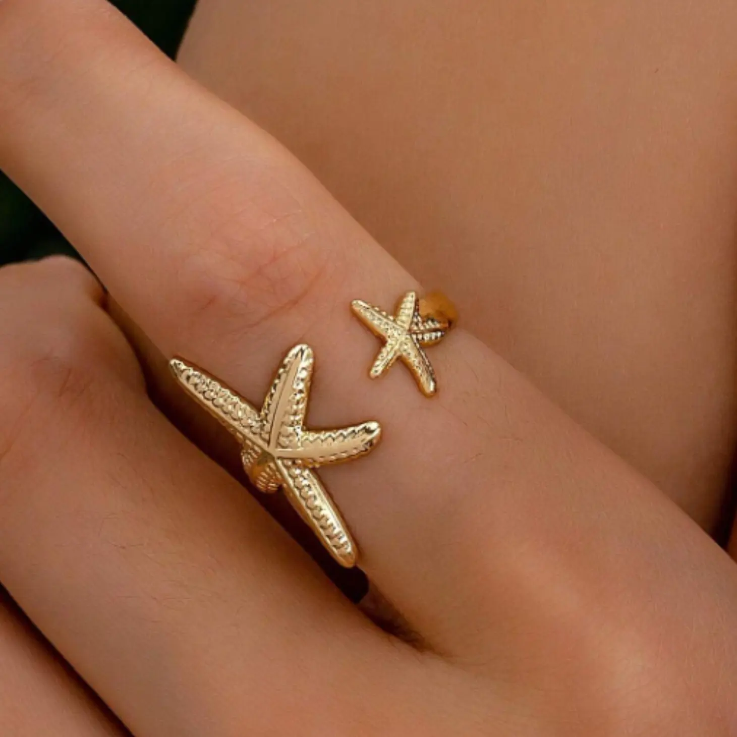 Fashionable Starfish Ring suitable for women to wear daily to parties and festivals