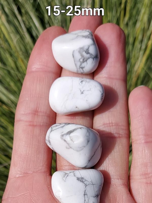 Howlite Tumbled Stone, A Grade Tumbled Stone. Howlite Crystal Gemstone, You choose the size you would like !! UK Seller. 3