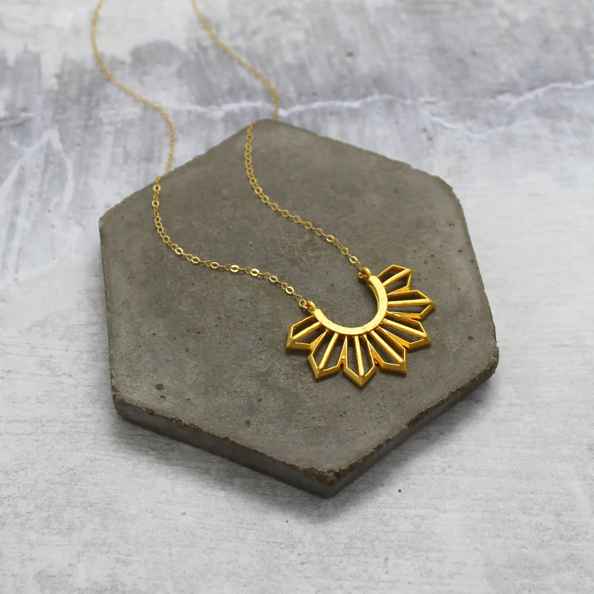 Sun pendant necklace