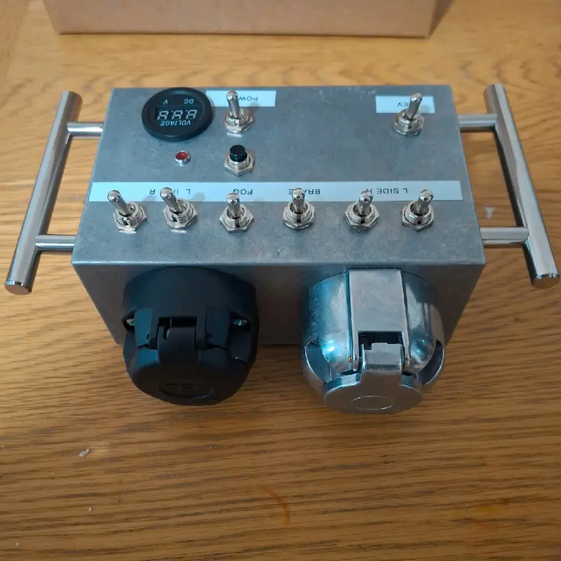 Trailer Light Tester - Professional Handheld Tool for Testing Trailer Lights 2