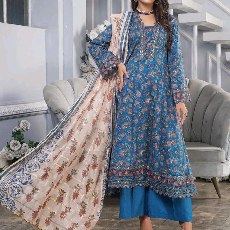 Munira lawn suits Dress 0