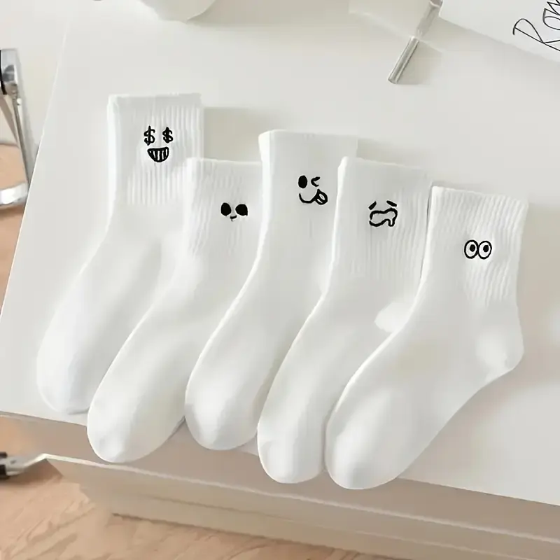 5 Pairs Unisex Cartoon Print Crew Socks, Casual Cute Comfy Breathable Socks for All Seasons, Women Socks for Daily Wear, Comfort Womenswear 1