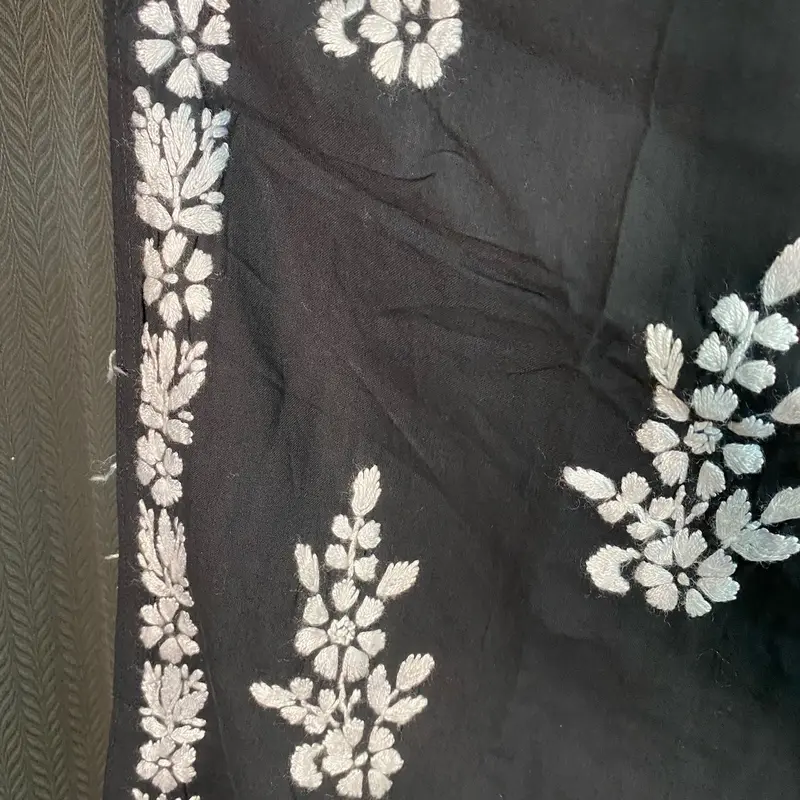 Lucknowi kurti Embroidery 3