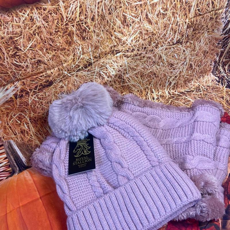 womens Insulated cable knit hat & scarf set 4