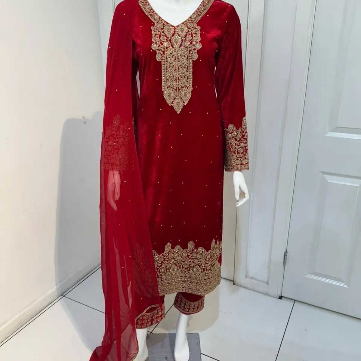 3pc Embroidered velvet Shirt with Chiffon Dupata Comfortable Womenswear