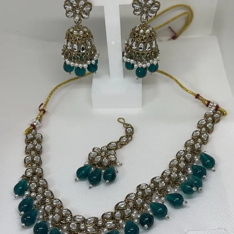 Children’s Flat line Kundan necklace set for young girls 4