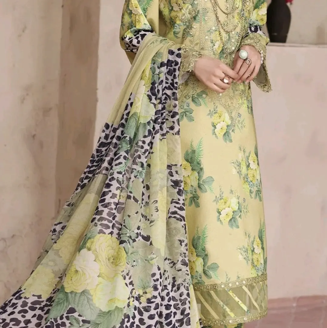 WINTER COLLECTION READY-MADE 3pc PRINTED LINEN SUIT WITH PRINTED LINEN DUPATTA