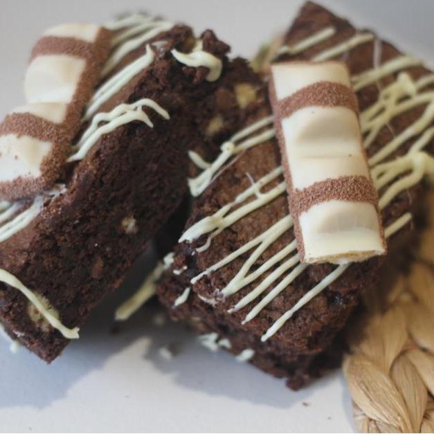 Deliciously Decadent White Chocolate Bueno Brownies Dessert Creamy Dessert Creamy Sweet 1
